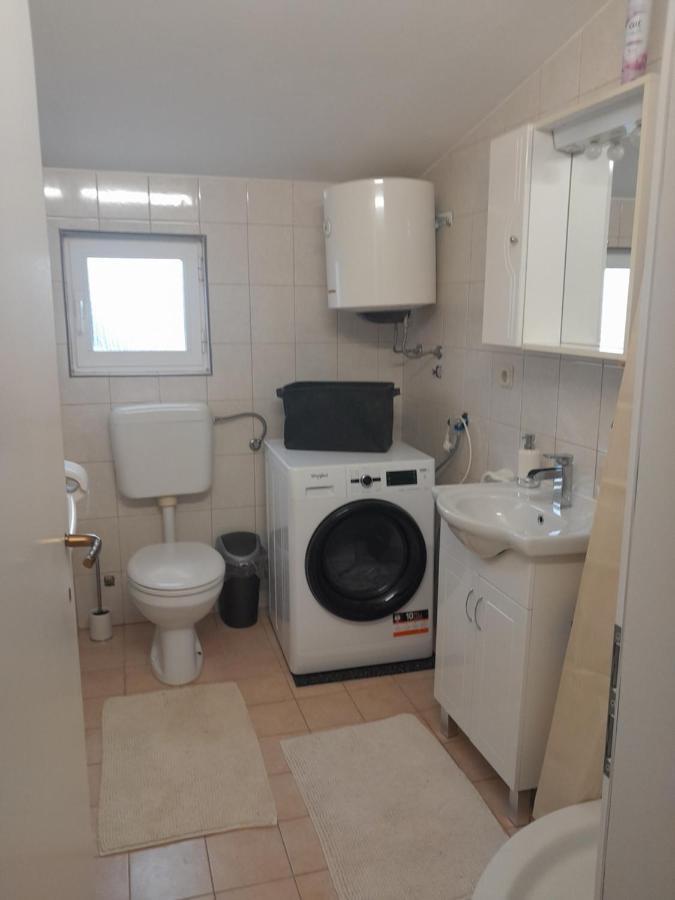 Caliente Apartments Vir B Eksteriør bilde